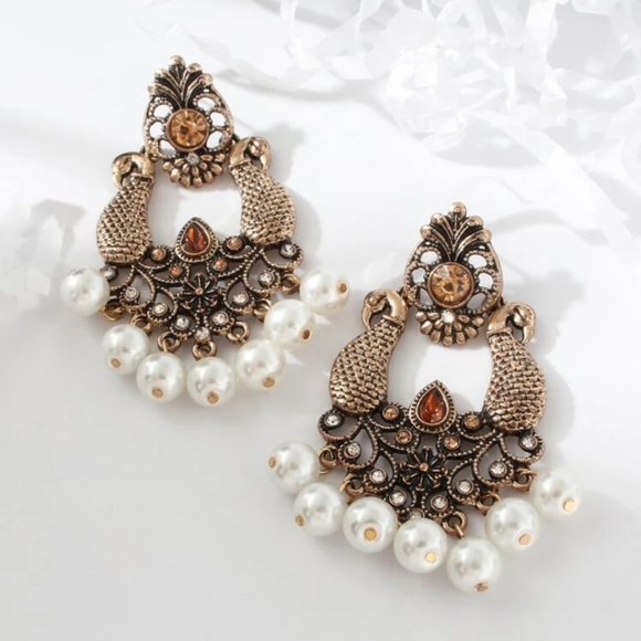 Rhinestone Detail Faux Pearl Decor Earrings - Picture 1 of 6
